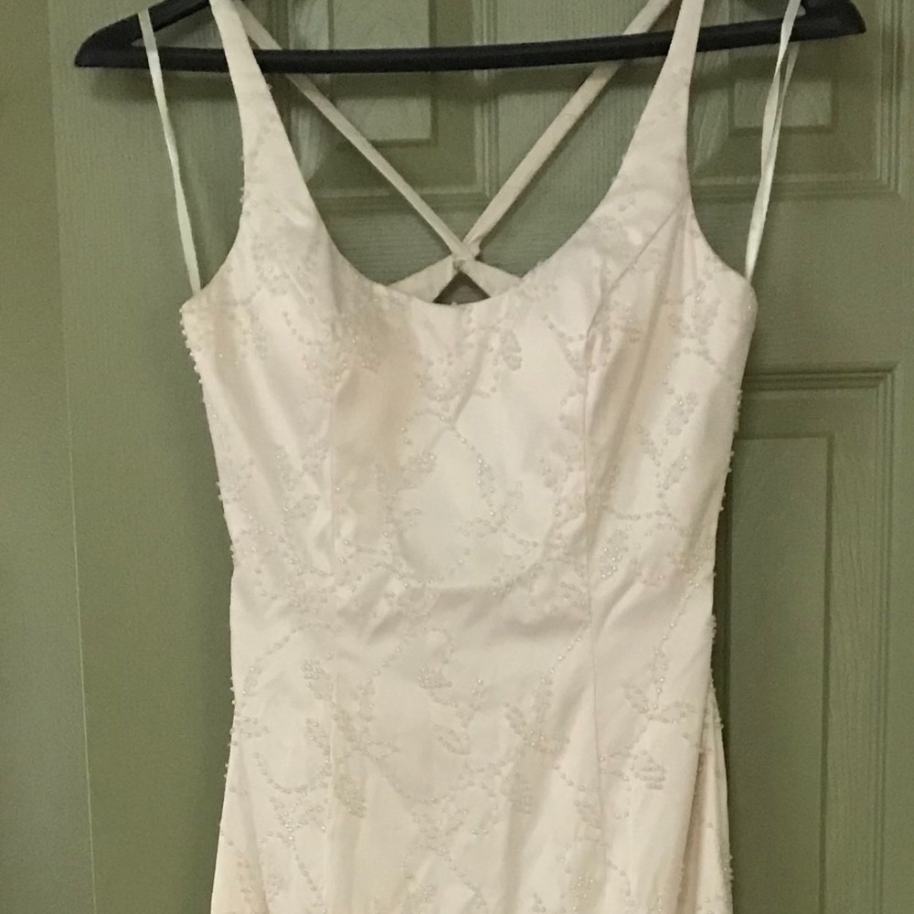 Elegant Cream Wedding Dress